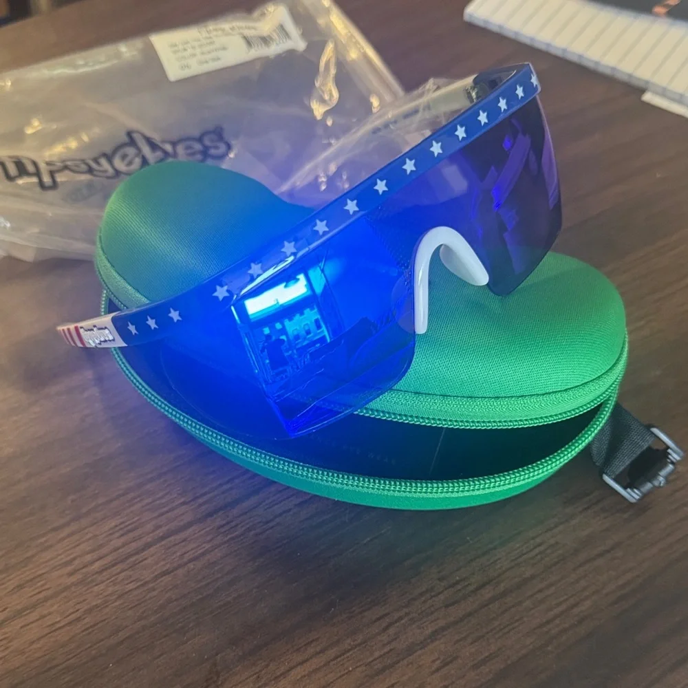 Tipsy Elves Starry Blue VR Glasses with Vibrant Green Case